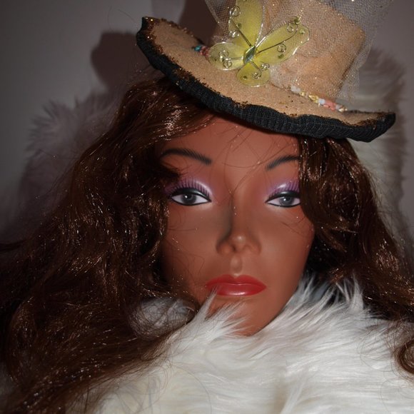 Grandma&Me Large Tan with Butterfly Hat HANDMADE - Picture 4 of 13